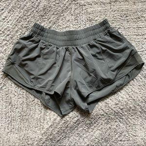 Lululemon Hotty hot shorts 6